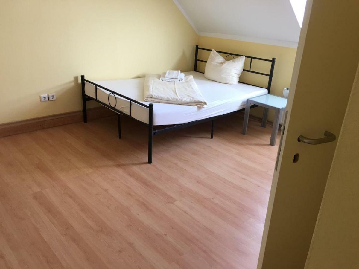 Doppelbettzimmer Mit Bad Kaiserslautern Extérieur photo
