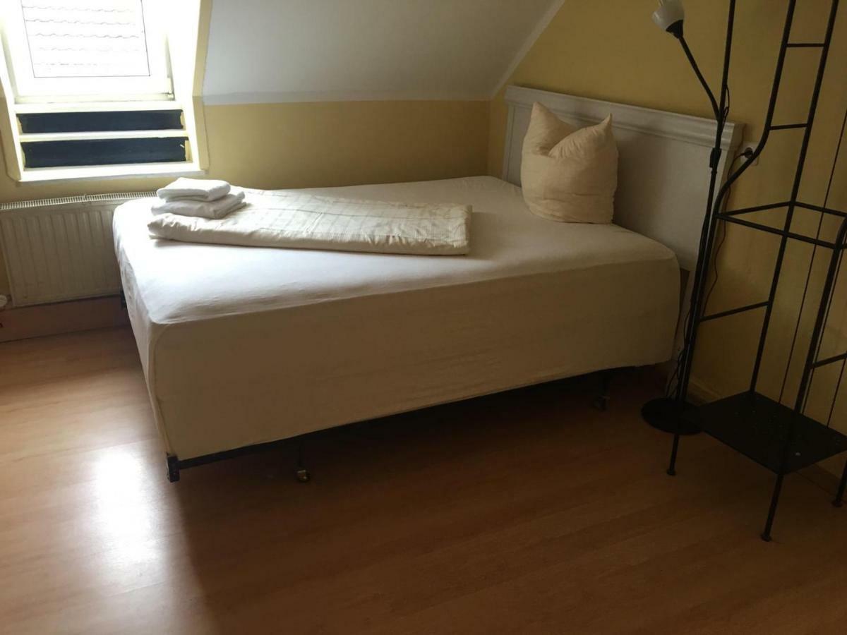Doppelbettzimmer Mit Bad Kaiserslautern Extérieur photo